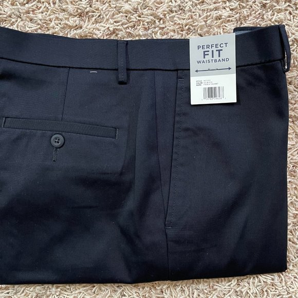 NEW Haggar Men’s Premium Fabric Straight Fit Non-Iron Pants Black, Size 34x32 - Picture 4 of 8